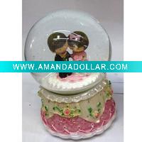 Polyresin snow water globe