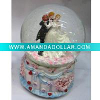 Wholesale Polyresin snow water globe