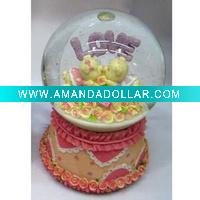 Wholesale Polyresin snow water globe