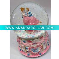 Wholesale Polyresin snow water globe