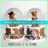 Wholesale Top sale resin snow globe inside bear