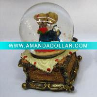 Wholesale Polyresin glass water globe