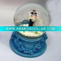 Glass wWater Globe