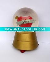 Wholesale Polyresin valentine's day water ball/goble