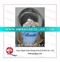 souvenir gift snow globes