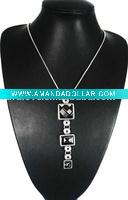 Wholesale fashion square crystal necklace