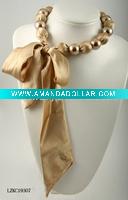 lady Costume necklace