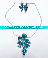 Wholesale trendy flower cluster earrings and necklace