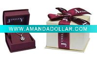 Elegant jewelry gift box