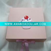 qulity gift box with handmade decoration
