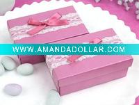 gift wrapping paper box