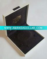 Elegant jewelry gift box