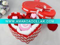 Wholesale towel cake in hearted box
