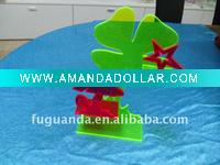 acrylic gift in clover shape