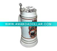 Ceramic beer mug with tinny lid