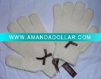 exfoliating bath glove with bow tie