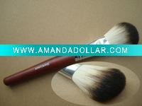 cosmetic brush