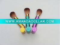 Retractable brush