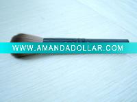 Angered blush brush
