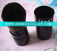 Retractable brush with diamond