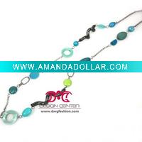 Costume jewelry necklace