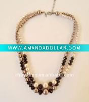 costume jewelry chunky pearl necklace