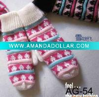 New hand knitted winter mitten/glove