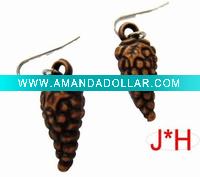Wholesale fashion wood grape earrings