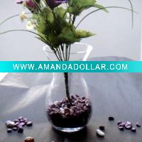 Clear glass flower vase