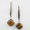 Fashion stick earring