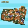 Wholesale 2010 printed oven mitt