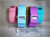 Fashion silicone digital snap watch