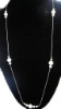 Concise pearl necklace