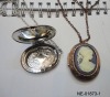 Wholesale bronze beauty head photo frame necklace