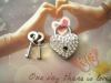 Wholesale Worldwide Rhinestone Encrusted Heart Shape Padlock
