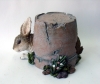 Wholesale polyresin rabbit bird feeder