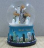 Wholesale (souvenir) resin Christmas snow globe