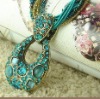 Wholesale 2011 fashion crystal inlay pendant costume jewelry